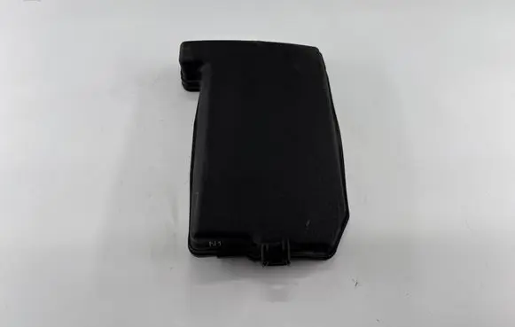 Toyota Auris E180 Fuse box cover 8266202590