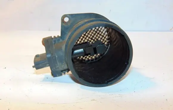 Volvo S70 V70 V70 XC Mass air flow meter 8670263 9470640 0280218045