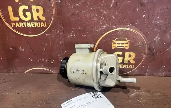 Nissan Quest Power steering fluid tank/reservoir 491804Z000