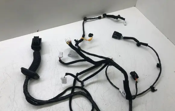 Hyundai i20 (BC3 BI3) Front door wiring loom 91610Q0100