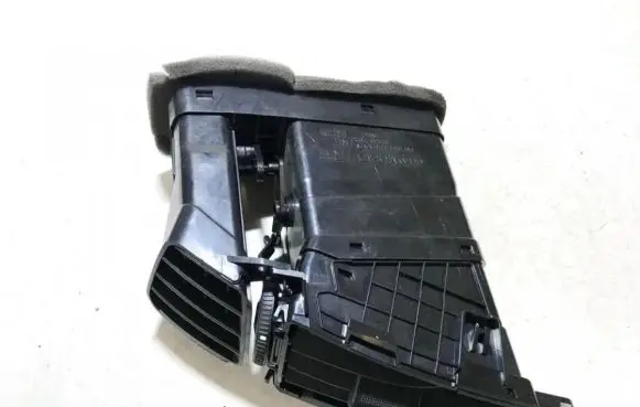 KIA Ceed Dash center air vent grill 974301h900 97430-1h900