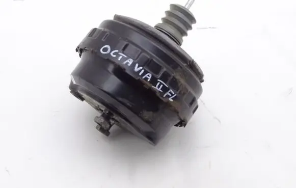 Skoda Octavia Mk2 (1Z) Brake booster 1K2614105AT