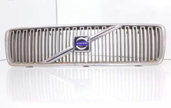 Volvo V70 Front bumper upper radiator grill 9178087