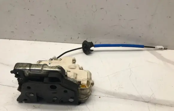 Audi A4 S4 B8 8K Front door lock 8J1837015