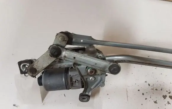 Volvo V40 Front wiper linkage and motor 31378574 31378575