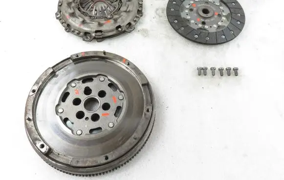 Peugeot 2008 I Dual mass flywheel 9675022680 9678013980