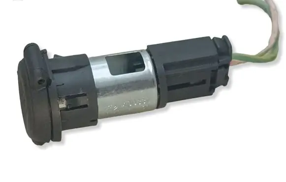 Peugeot 2008 I 12 V Socket (front) 9665277677