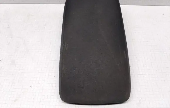 Renault Megane II Armrest 8200079110
