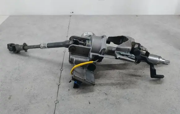 Opel Corsa D Steering wheel axle 13290393