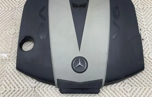 Mercedes-Benz E W212 Engine cover (trim) A6420104267