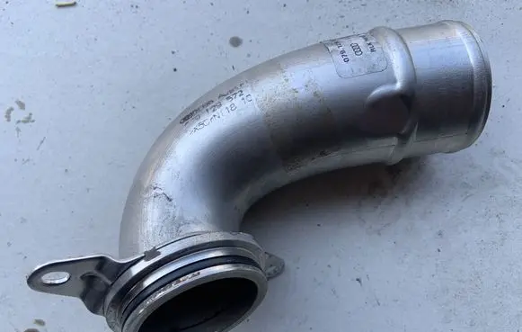Audi A7 S7 4G Turbo air intake inlet pipe/hose 079129572N