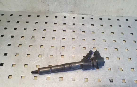Opel Zafira C Fuel injector 0445110423 55577668