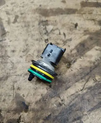 Ford Mondeo MK V Fuel pressure sensor 81CP3801 13R5CZ8
