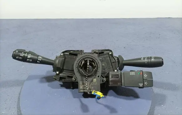 Dacia Sandero Other switches/knobs/shifts 681722712R