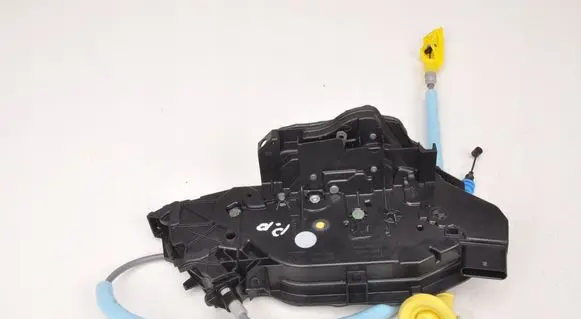 BMW 2 F44 Front door lock 7956148