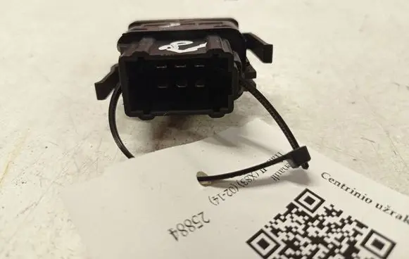 Renault Trafic II (X83) Central locking switch button 04154A