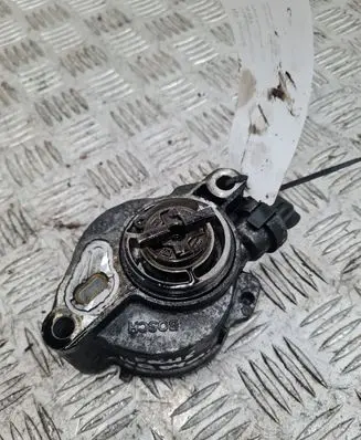 Ford Focus Vacuum pump