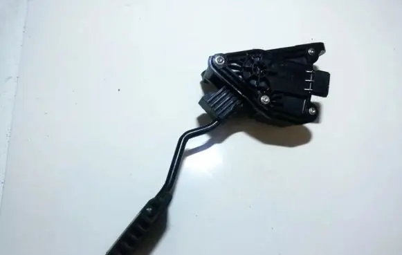 Honda CR-V Accelerator throttle pedal jm10a