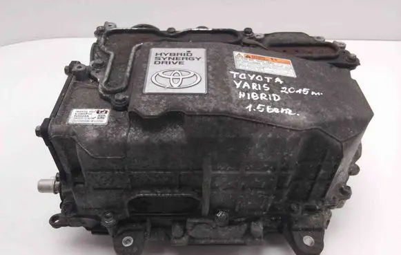 Voltage converter inverter