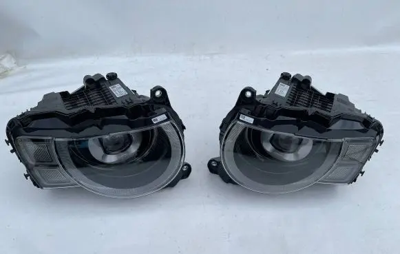 Land Rover Defender Headlight/headlamp 11840010020