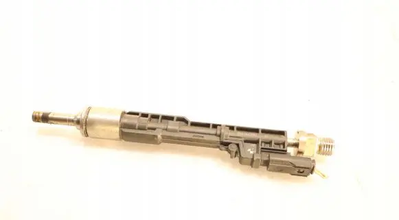 BMW 3 F30 F35 F31 Fuel injector 0261500260