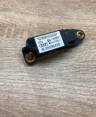 Audi A3 S3 8L Airbag deployment crash/impact sensor 8L0959643B
