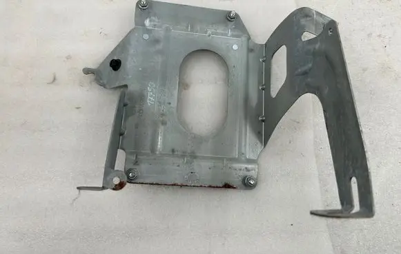 Mercedes-Benz E C207 W207 Sound amplifier holder/bracket A2075450240