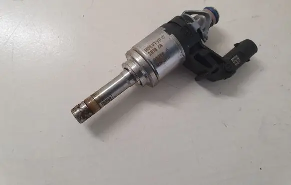 Audi Q2 - Fuel injector 04E906036AL