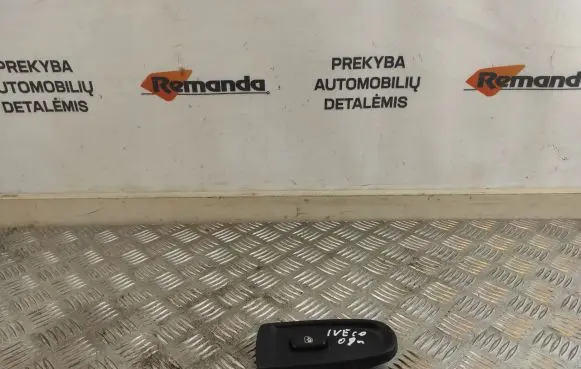 Iveco Daily 35 - 40.10 Electric window control switch