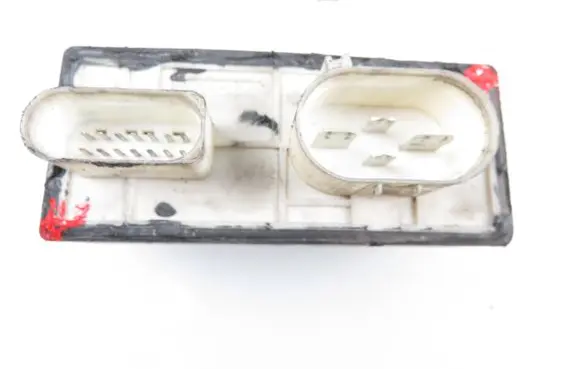 Volkswagen Golf IV Coolant fan relay 1J0919506K