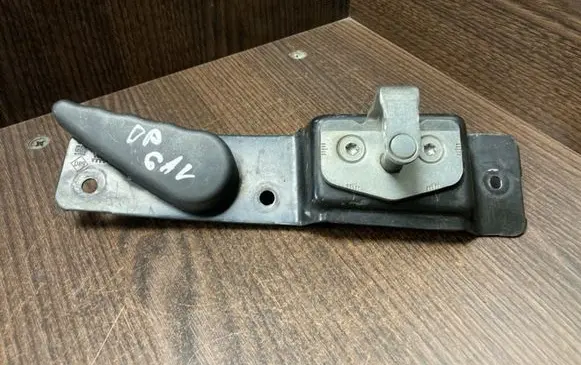 Renault Trafic II (X83) Loading door interior handle 8200323112