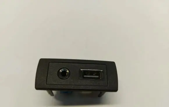Mercedes-Benz Vito Viano W447 AUX in-socket connector a4478200087