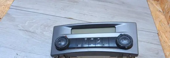 Renault Laguna II Climate control unit 8200181132 52485201 HPS16C19