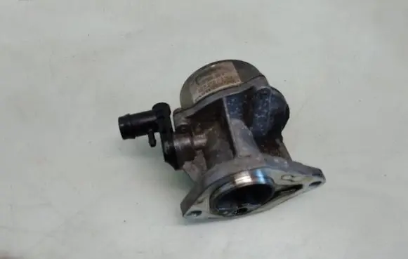 Renault Trafic II (X83) Vacuum pump 72238908F