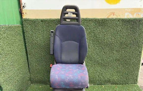 Iveco Daily 4th gen Front driver seat 3802253 42557459