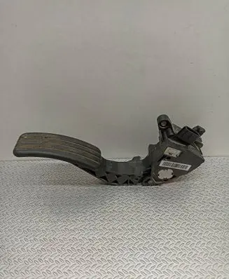 Renault Megane III Accelerator throttle pedal 180020022R