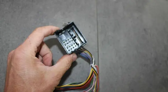 Volkswagen Tiguan Sound system wiring loom STK290 LEAD95