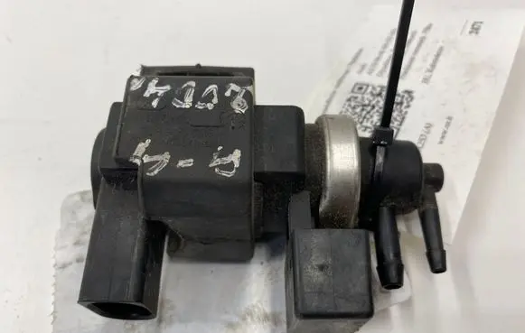 Audi A4 S4 B6 8E 8H Turbo solenoid valve 059906629A