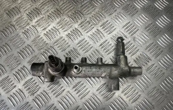 Opel Meriva A Fuel main line pipe 