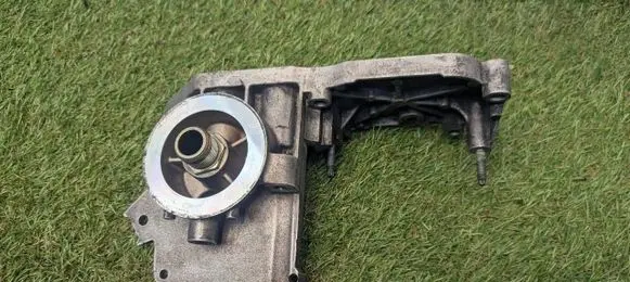 Ford Kuga III Oil filter mounting bracket HG9Q6B624BA
