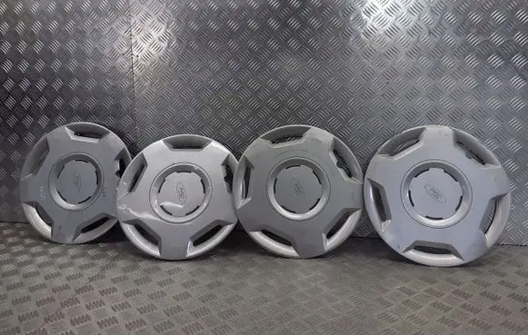 Ford Fusion R14 wheel hub/cap/trim 2S611133AA