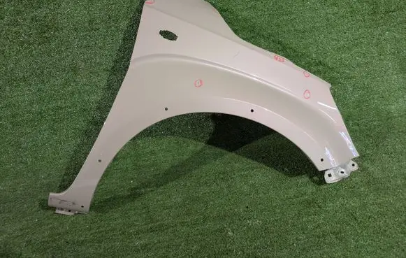 Suzuki Ignis Fender 