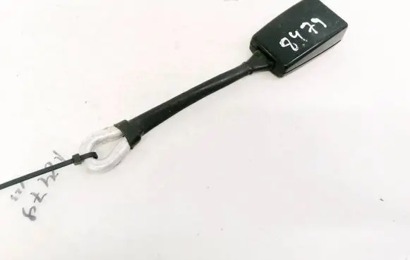 Front seatbelt buckle