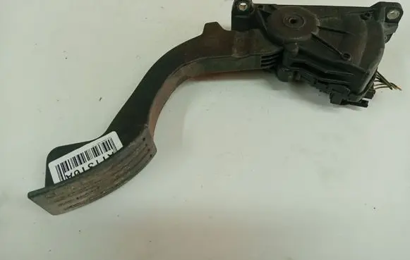 Ford Focus Accelerator throttle pedal 4M519F836AH