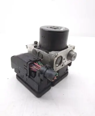 Mercedes-Benz C W204 ABS Pump A1729014000