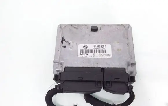 Volkswagen PASSAT B5 Engine control unit/module 038906018P 0281001720