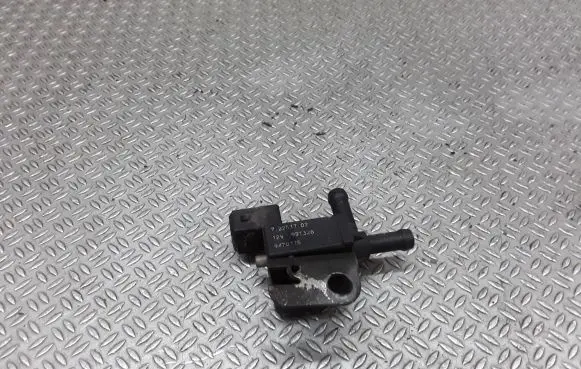 Volvo S80 Turbo solenoid valve 72251702