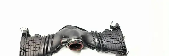 Mitsubishi Montero Air intake hose/pipe A6420900142