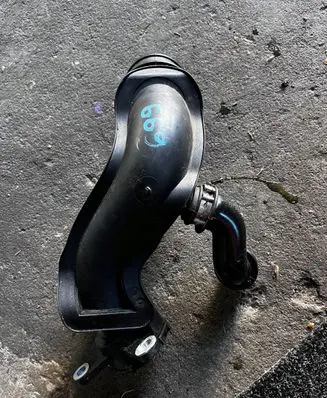 Ford Mondeo MK V Turbo air intake inlet pipe/hose DS739F805HE