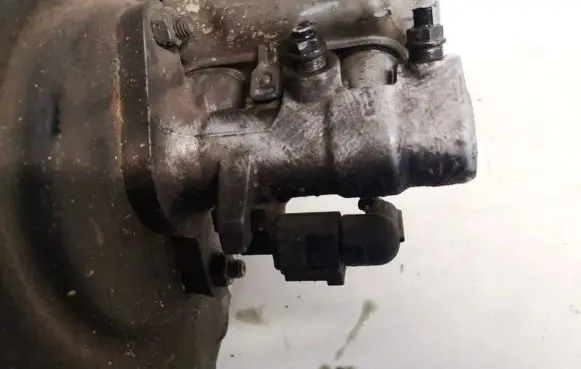 Volkswagen PASSAT B6 Master brake cylinder